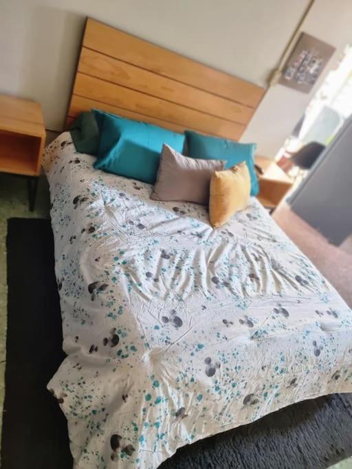 Stunning With Spacious Private Rooftop! Mexico City