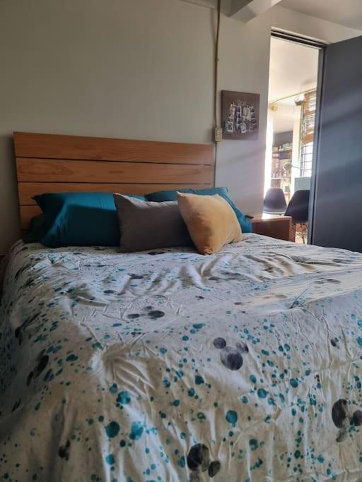 Stunning With Spacious Private Rooftop! Apartment